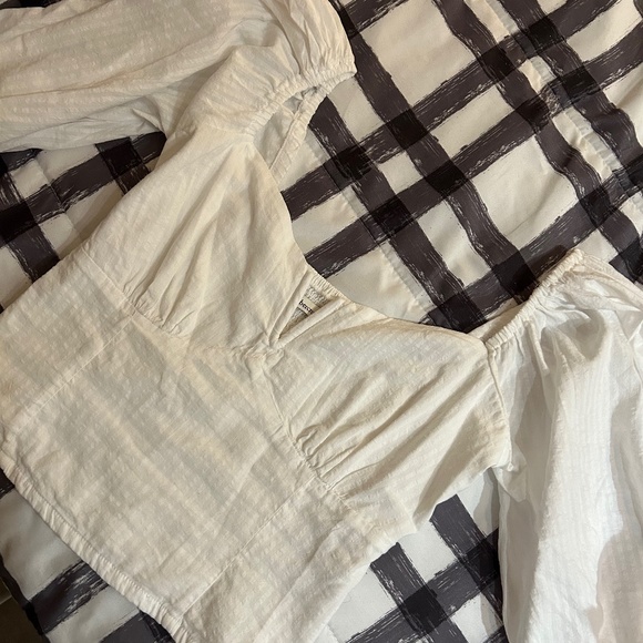 Abercrombie top - Picture 1 of 2